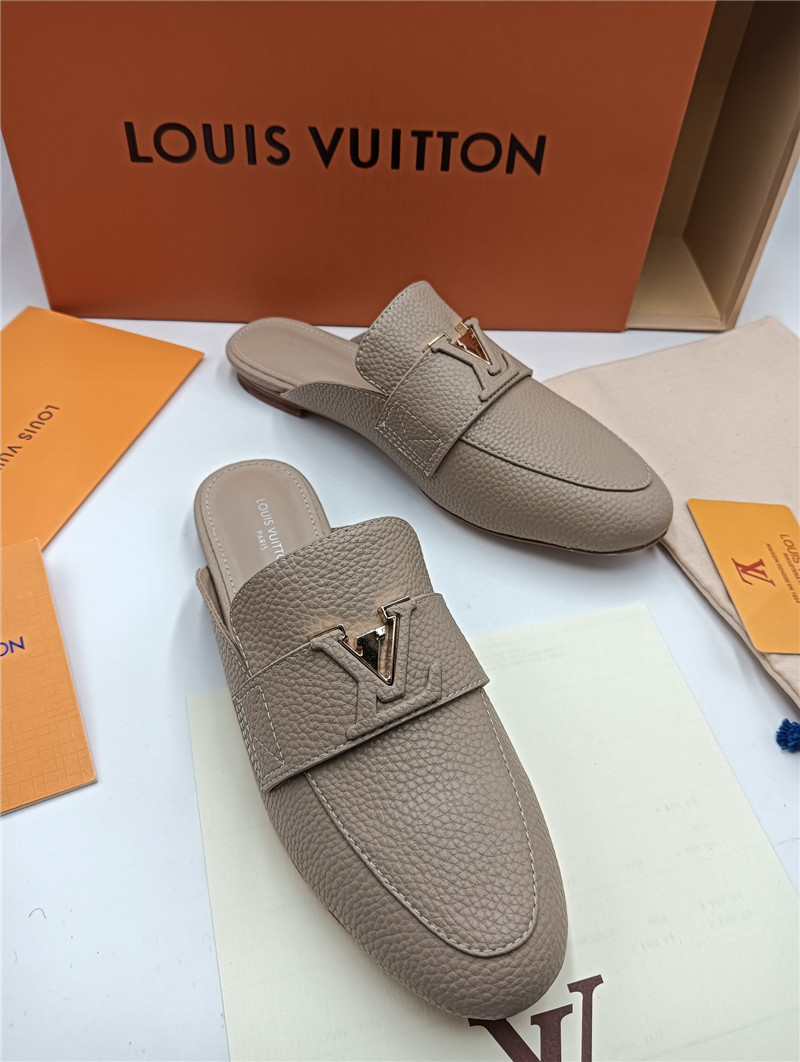 l0vis Vvtt0n lv flat loafers