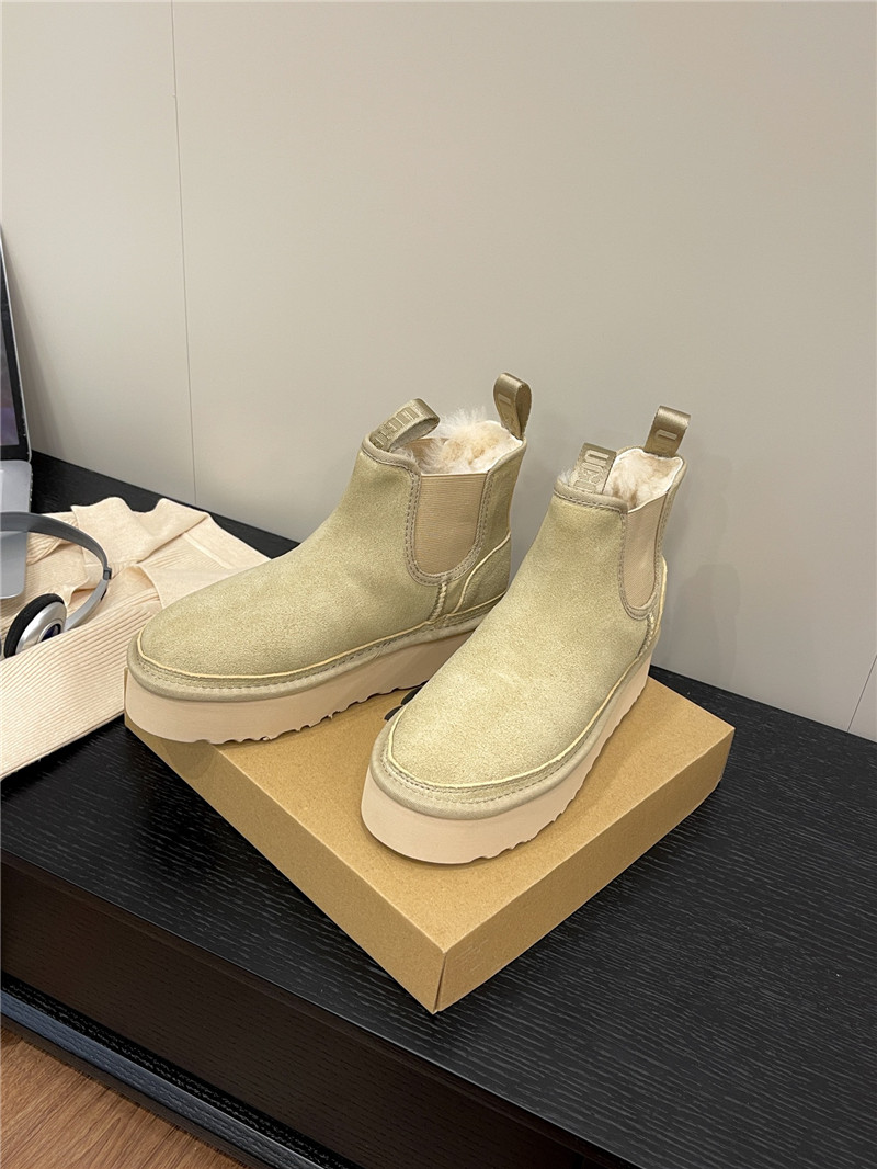 UGG Neumel Platform Chelsea Boot Beige