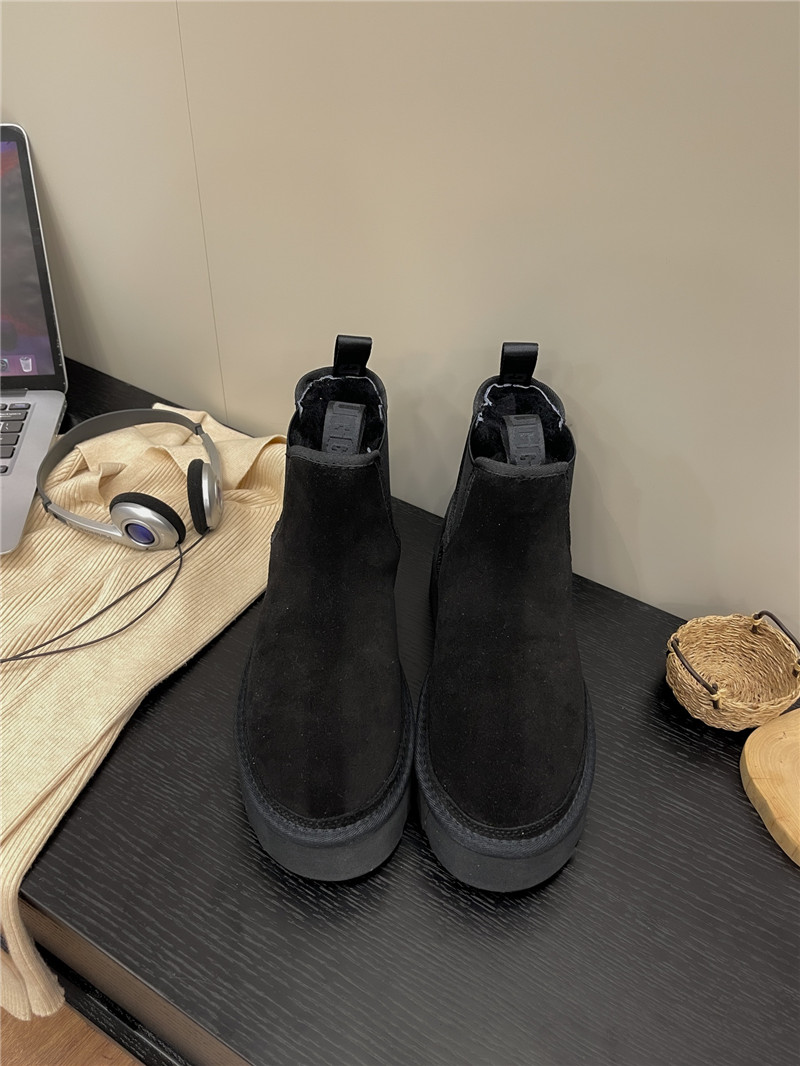 UGG Neumel Platform Chelsea Boot Black