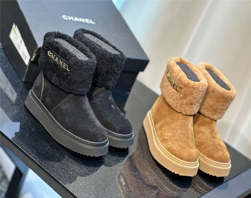 Ch**el black suede snow boots