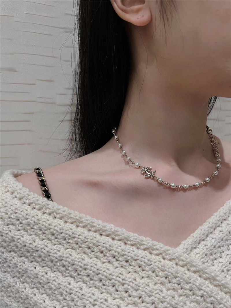 Ch**el pearl flower Ch**el necklace
