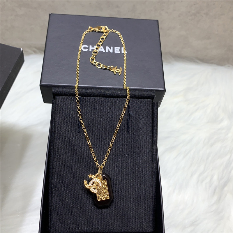 Ch**el round acrylic necklace