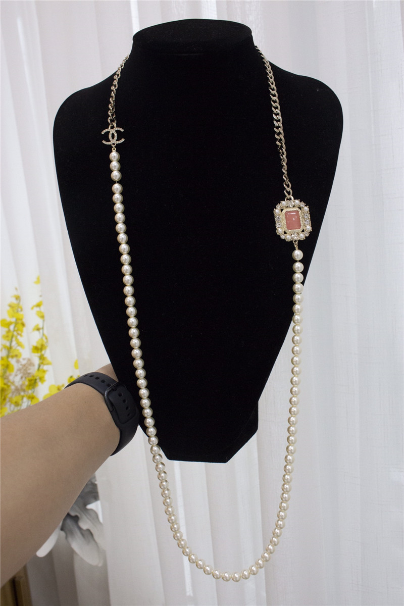Ch**el pearl sweater necklace