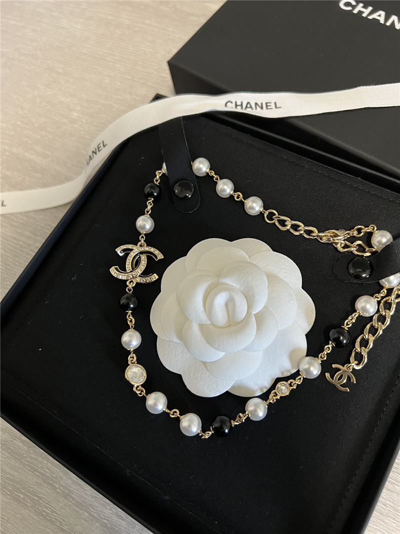 Ch**el Ch**el black and white pearl necklace
