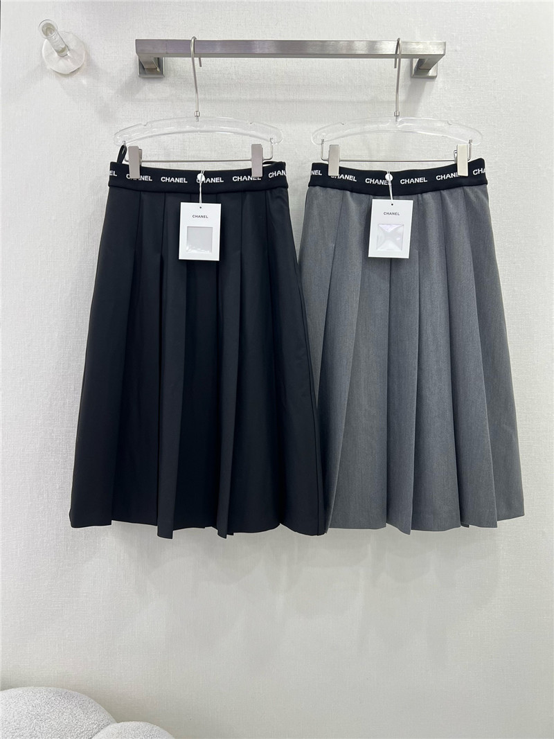 Ch**el waistband letter logo web pleated skirt