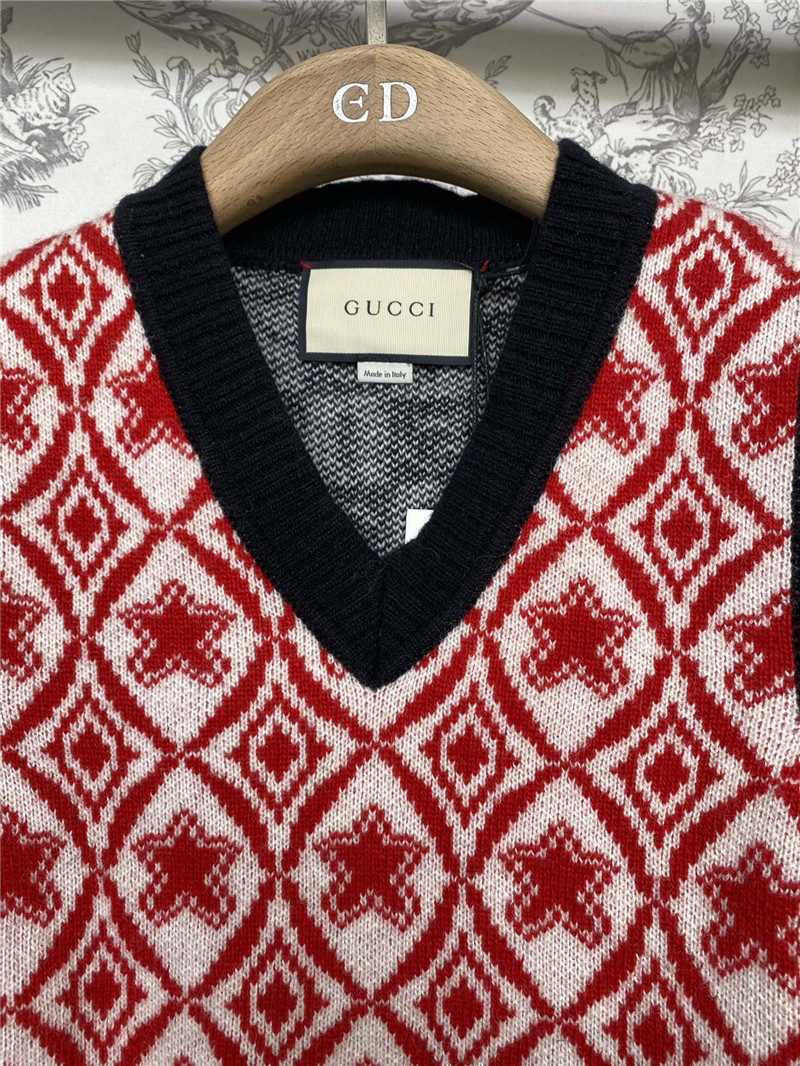 Gvc*1 monogram wool knitted vest