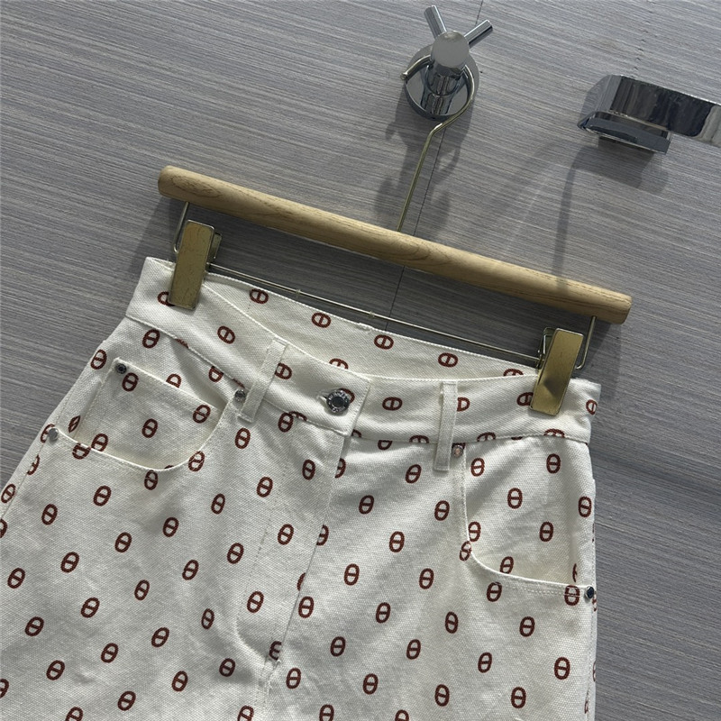 H**me5 new color pig nose logo denim shorts
