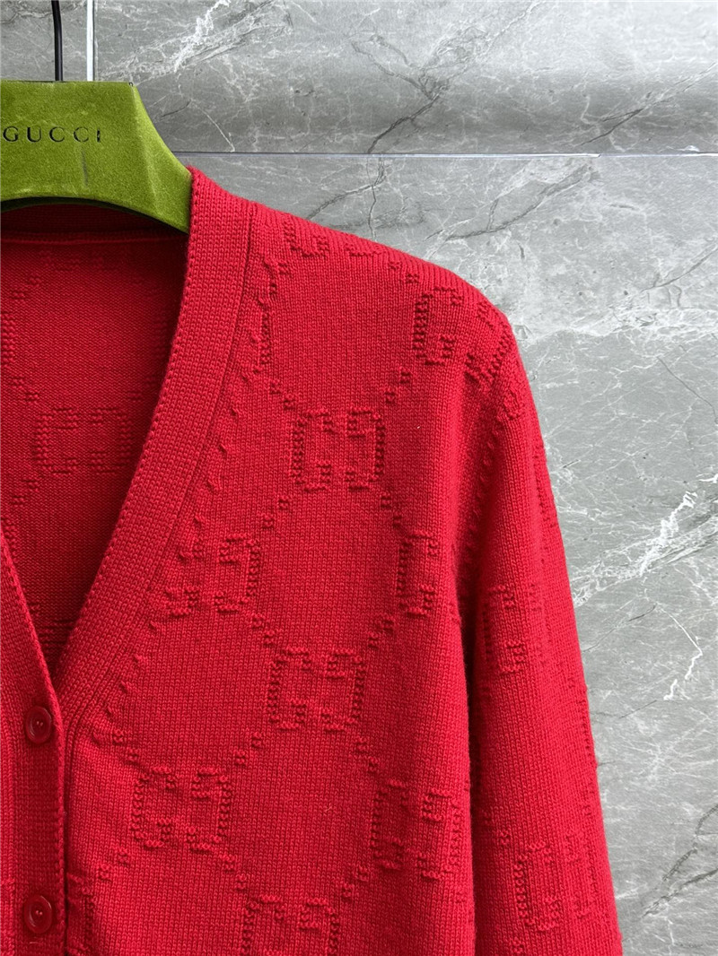 Gvc*1 jacquard wool cardigan in red