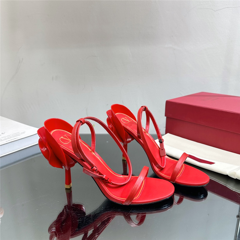 Va1e*ntin0 lacquered flower embellished high heel sandals