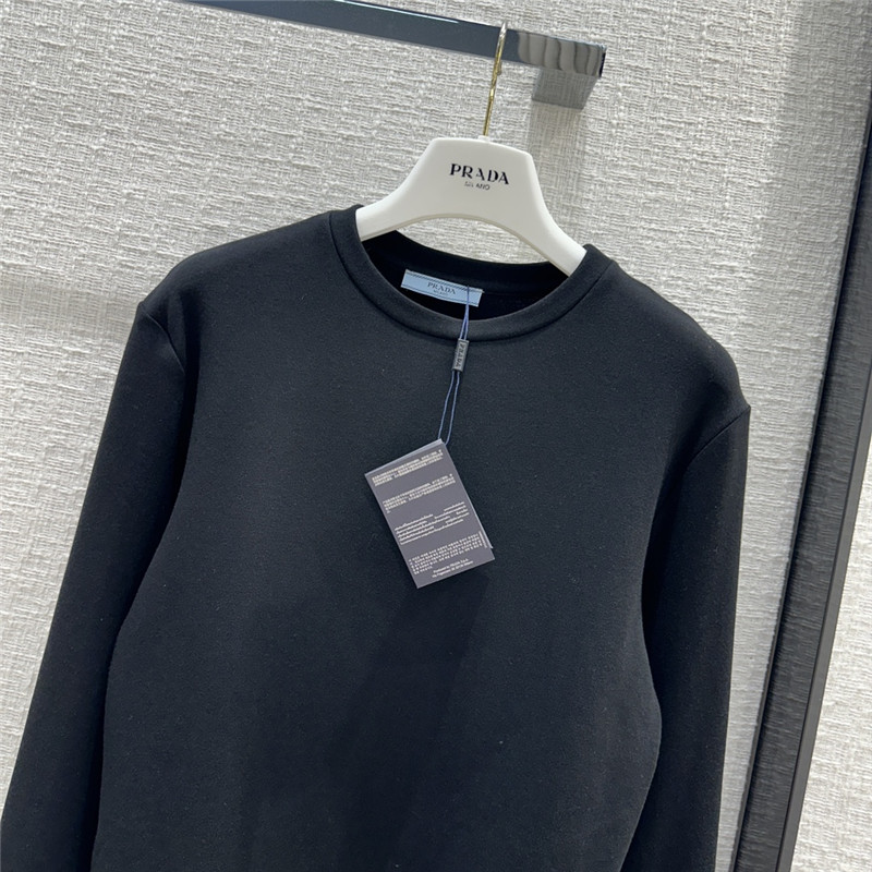 Pra*a triangle logo patch brushed base layer shirt