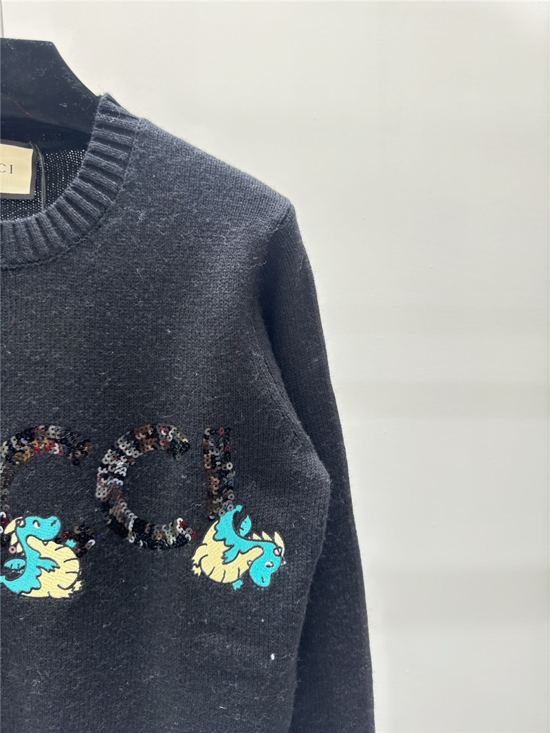 Gvc*1 logo embroidered knitted sweater in navy