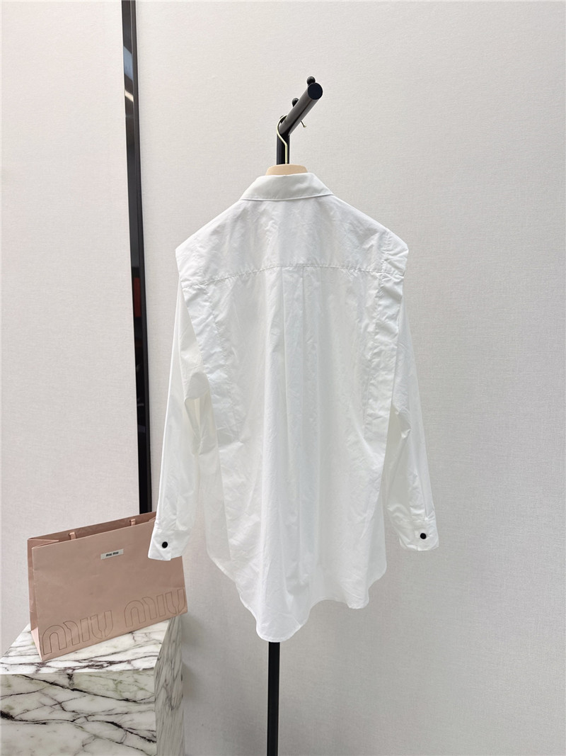 M1um1u loose silhouette design shirt