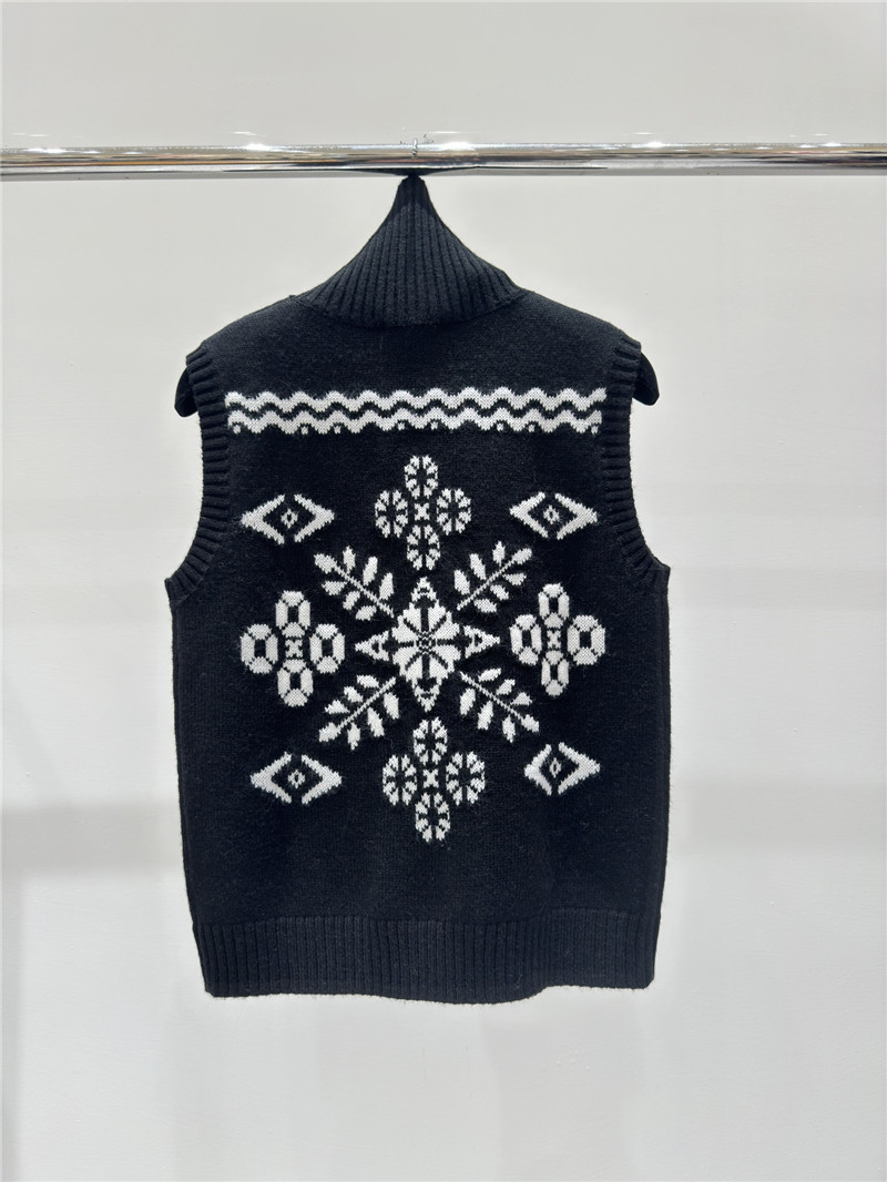 L0ew* jacquard knit turtleneck vest navy