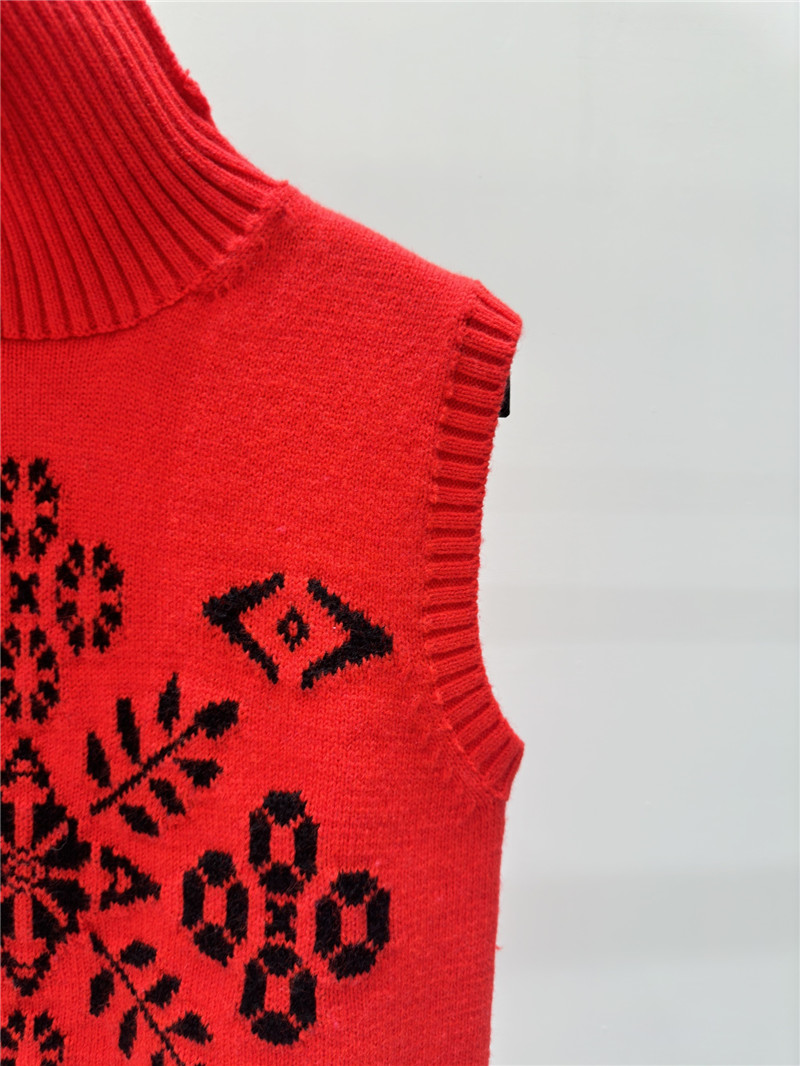 L0ew* jacquard knit turtleneck vest red