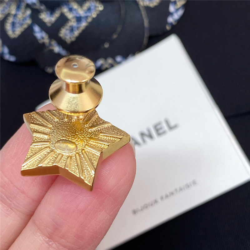 ch**el star full D1am0nd double c brooch