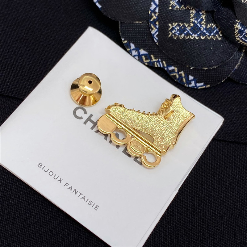 Ch**el roller skates coco brooch
