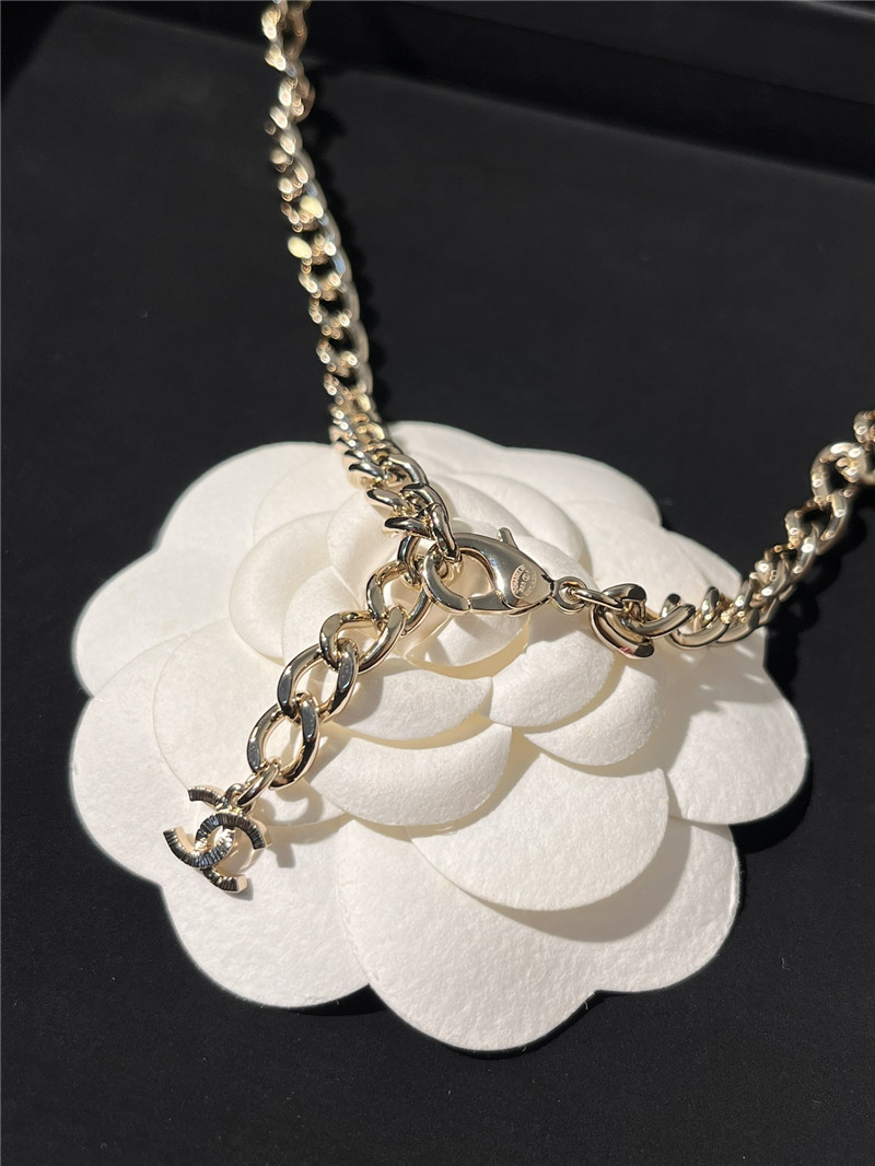 Ch**el small incense necklace