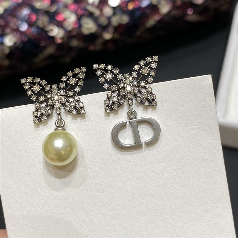 D10r early spring butterfly series earrings