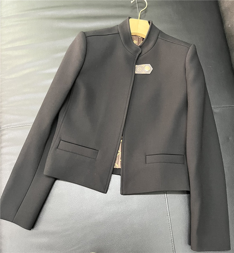 l0vis Vvtt0n lv wool short coat