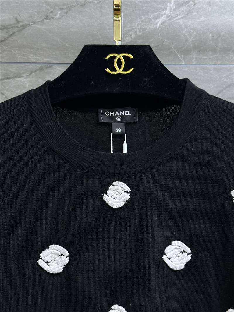 Ch**el three-dimensional flower sweater
