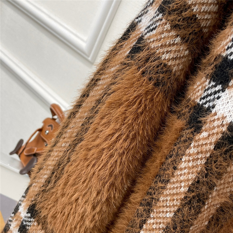 Bv*b*rry classic checked cardigan