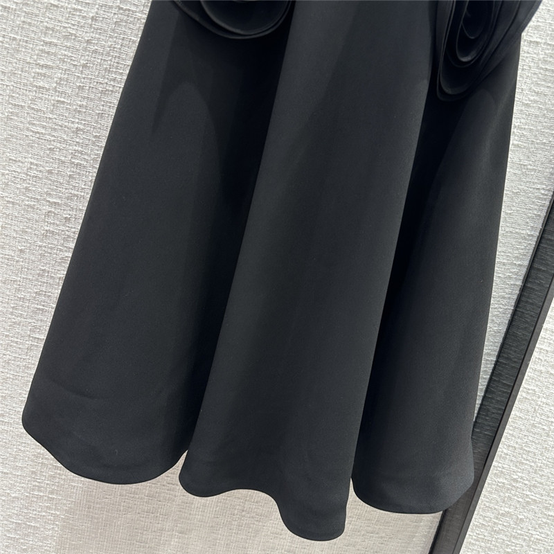 Va1e*ntin0 three-dimensional large flower pocket midi skirt