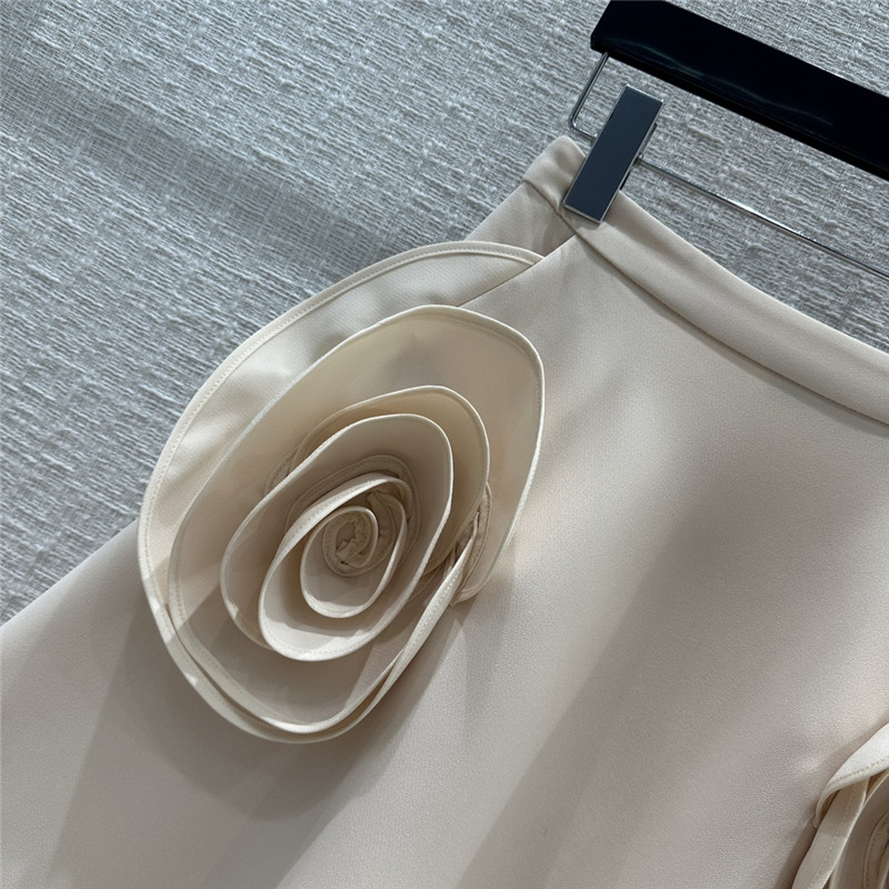 Va1e*ntin0 three-dimensional large flower pocket midi skirt