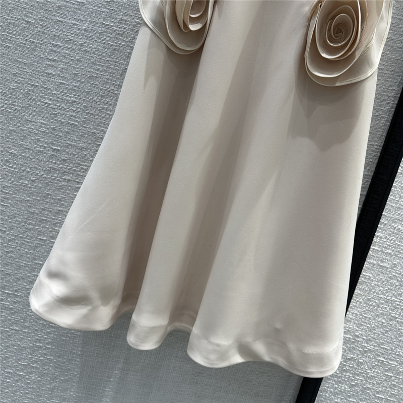 Va1e*ntin0 three-dimensional large flower pocket midi skirt