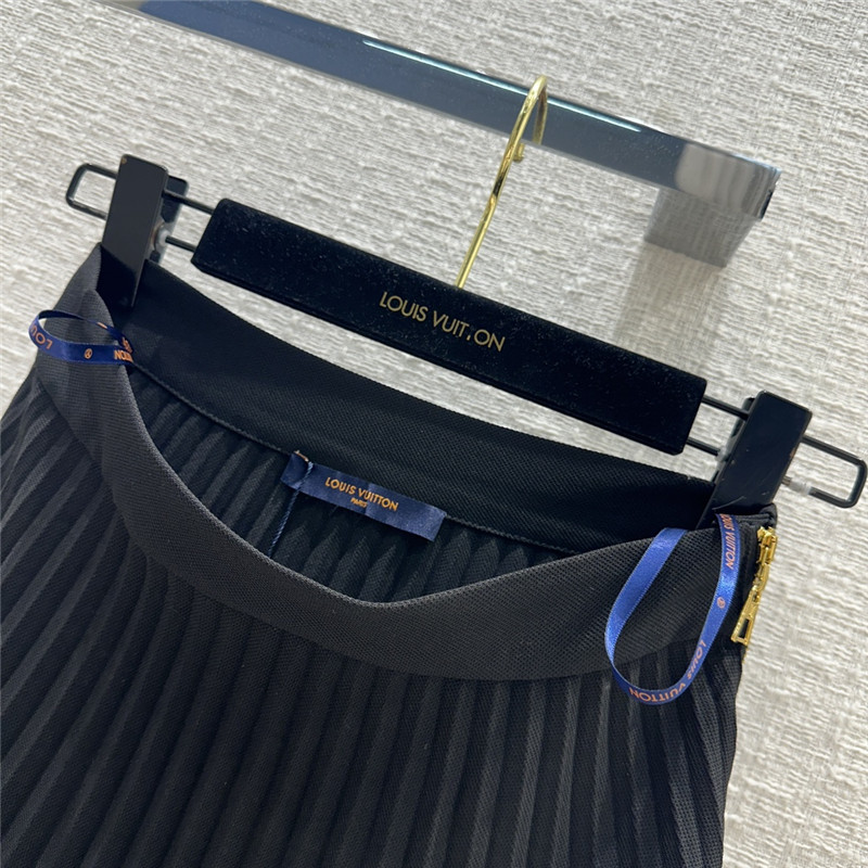 l0vis Vvtt0n lv new black pleated long skirt