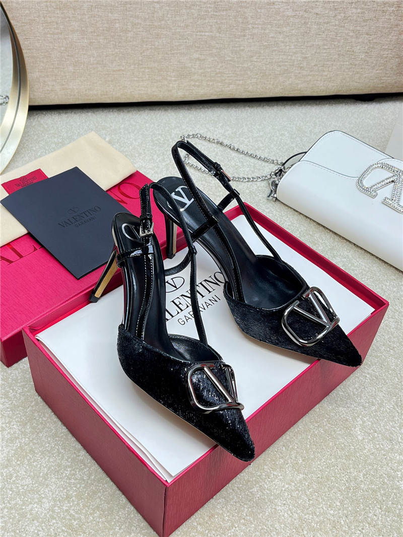 Va1e*ntin0 new color v logo buckle high heels sandals