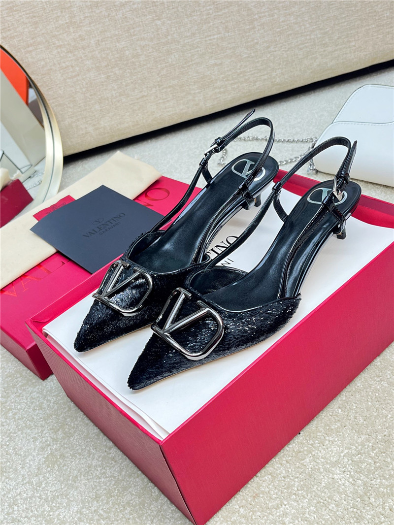 Va1e*ntin0 new color v logo buckle high heels sandals