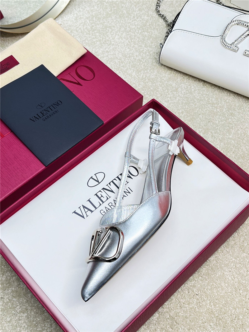Va1e*ntin0 new color v logo buckle high heels sandals