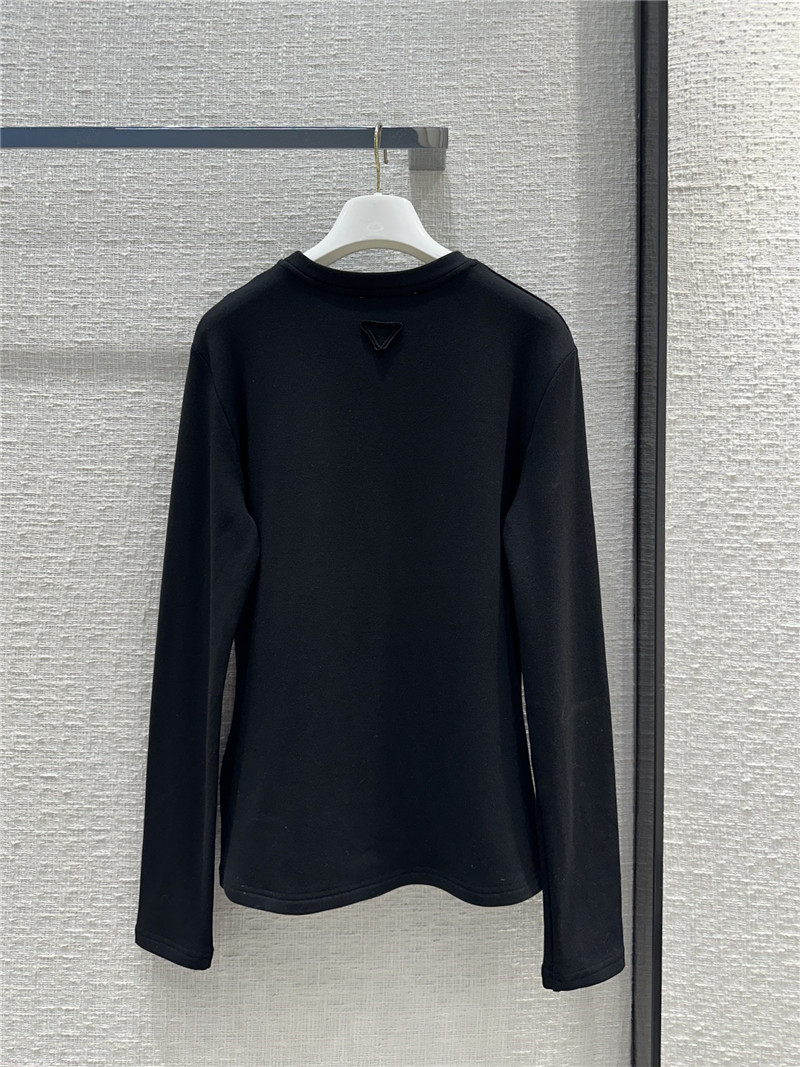 Pra*a triangle logo patch brushed base layer shirt