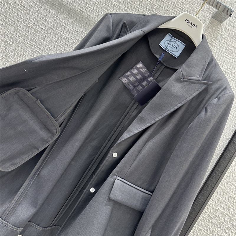 Pra*a premium gray suit shorts suit