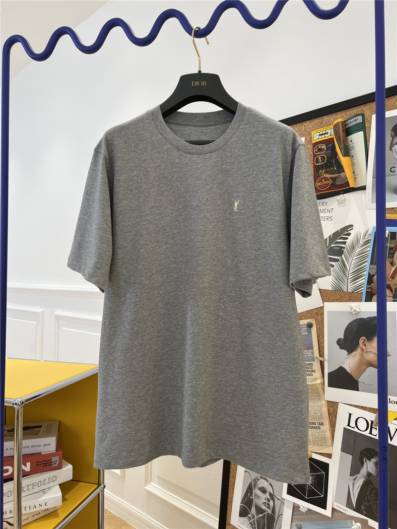 Y51 new embroidered t-shirt