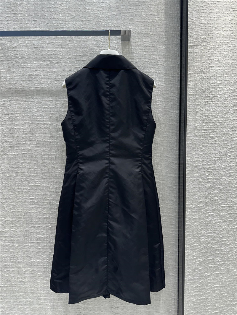 Pra*a new functional nylon sleeveless skirt