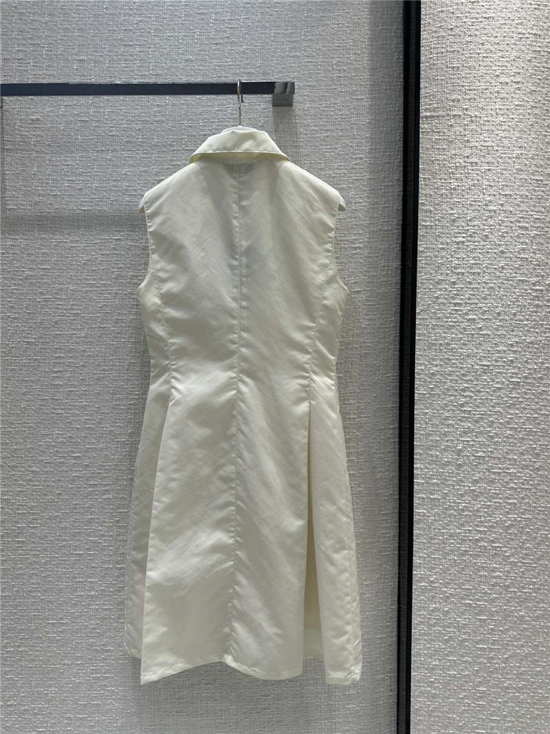 Pra*a new functional nylon sleeveless skirt