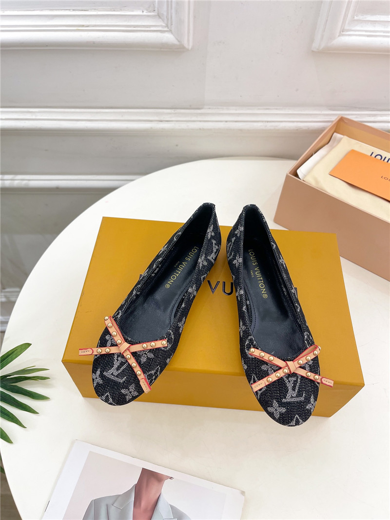 l0vis Vvtt0n lv round toe bow rivet ballet shoes