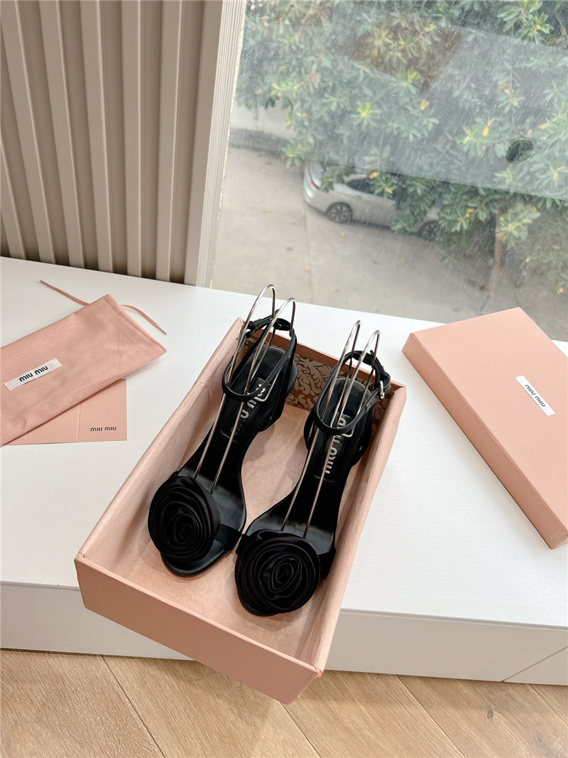 M1um1u rose high heels