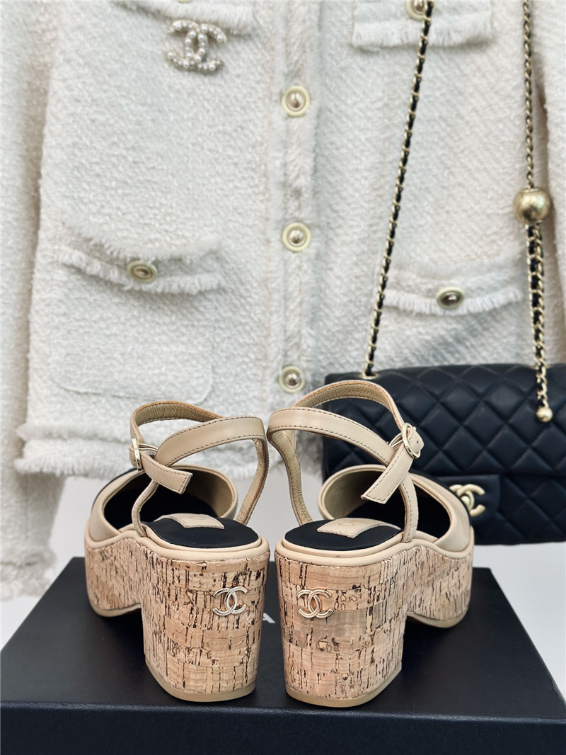 Ch**el new wood grain platform sandals