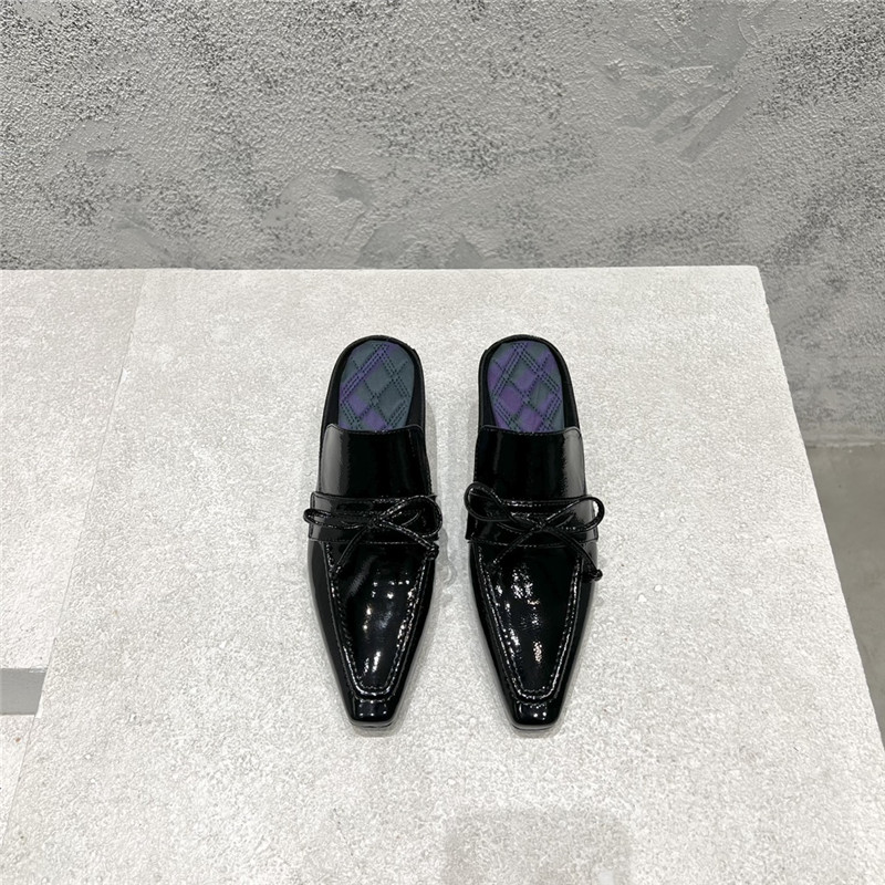 J1m*y Ch00’s latest casual shoes