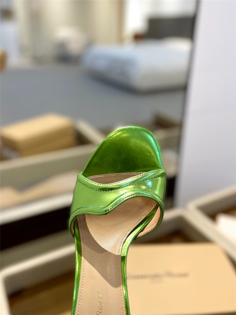 gianvito rossi new semi-trailer