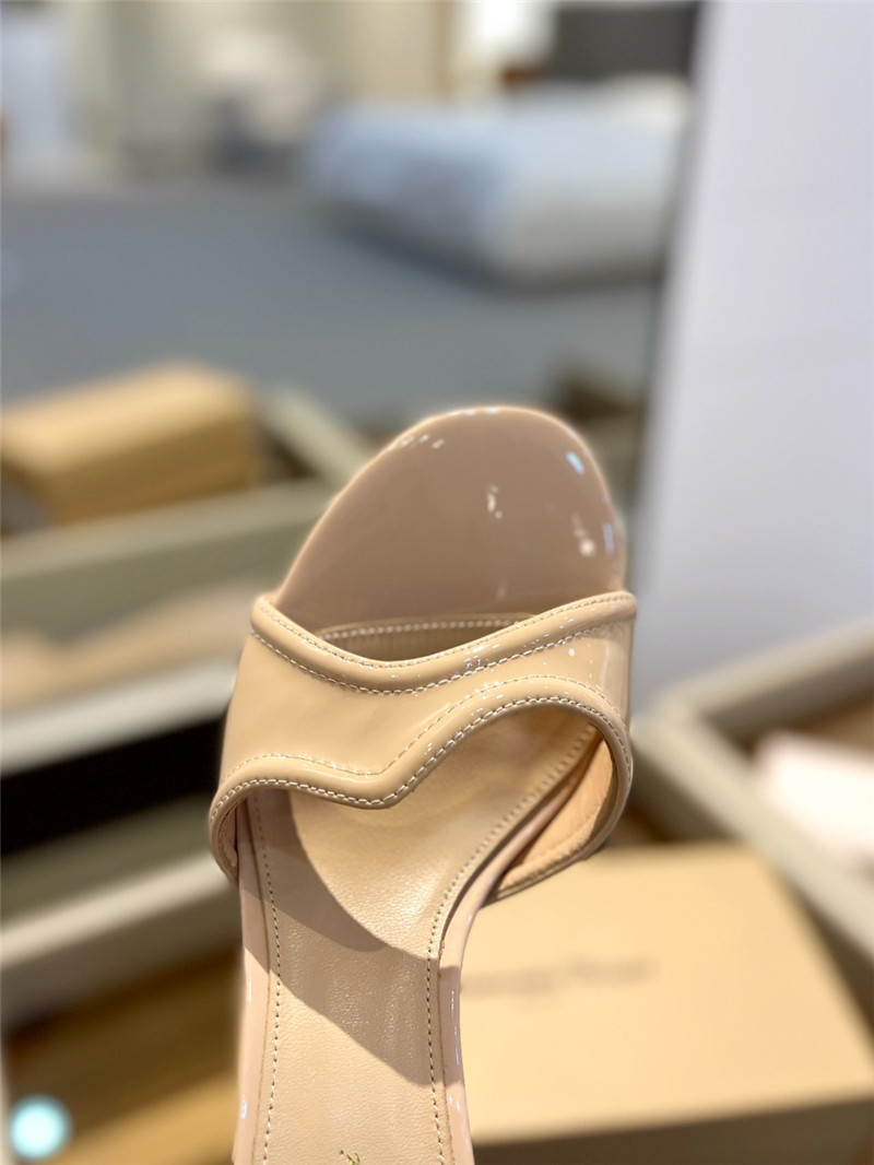 gianvito rossi new semi-trailer