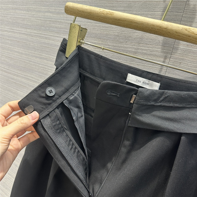 The R0w high-end trousers