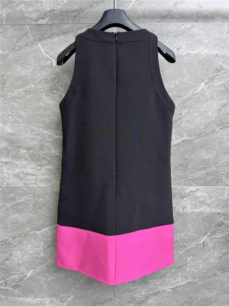 D10r sleeveless dress