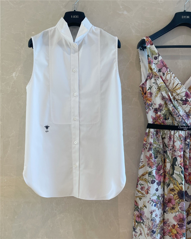 D10r swallow collar bee sleeveless shirt