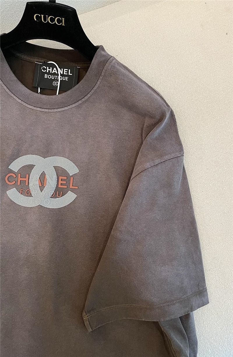 Ch**el brown vintage Ch**el short sleeves