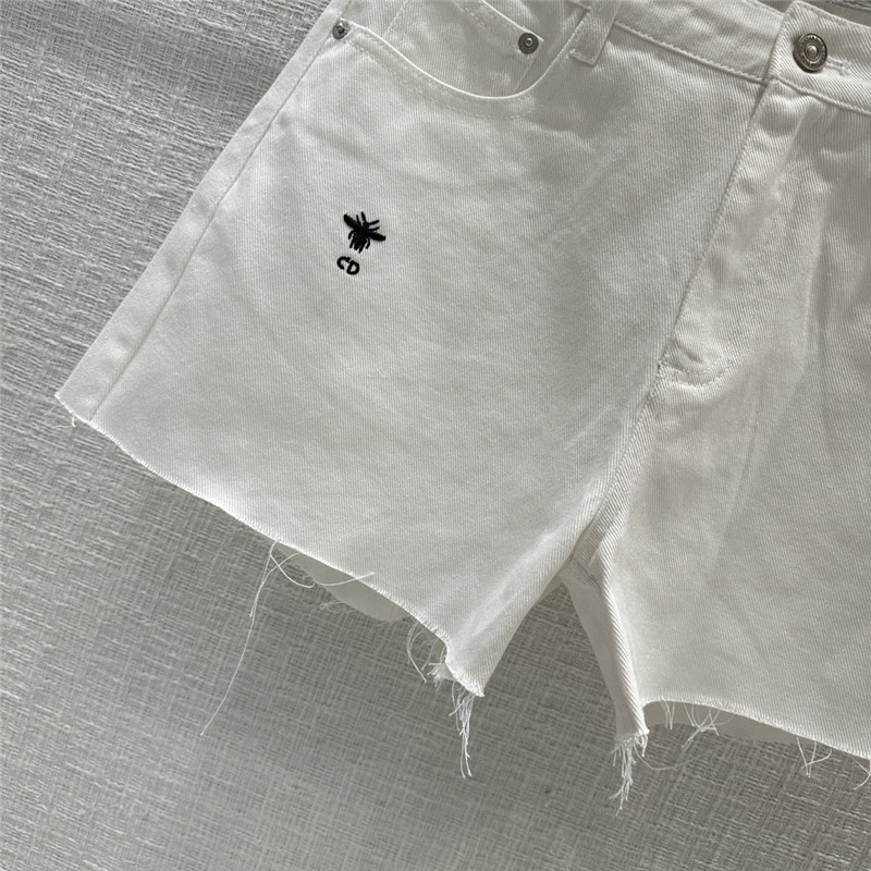 D10r new white shorts