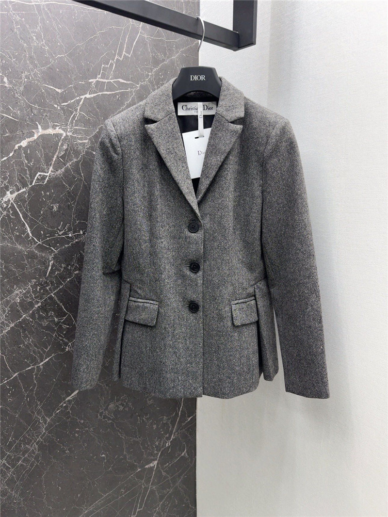 D10r suit jacket + mid-length skirt suit