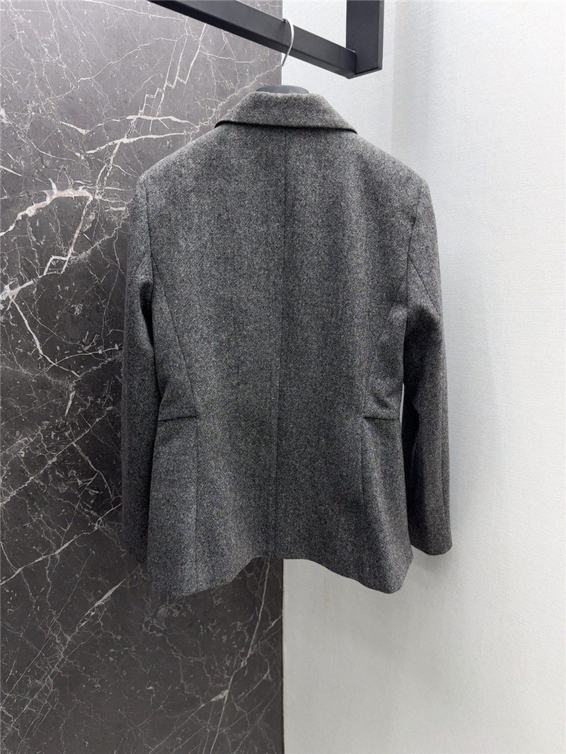D10r suit jacket + mid-length skirt suit